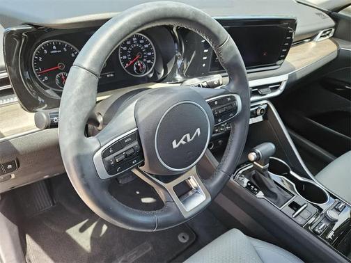 2024 Kia K5 EX