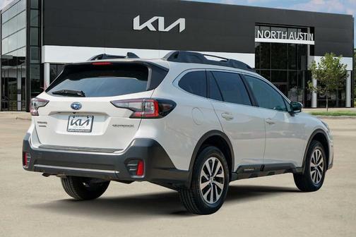 Crystal White Pearl 2021 Subaru Outback Premium