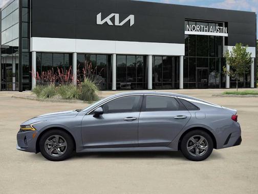 Everlasting Silver 2022 Kia K5 LXS