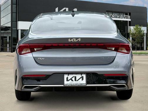 Everlasting Silver 2022 Kia K5 LXS