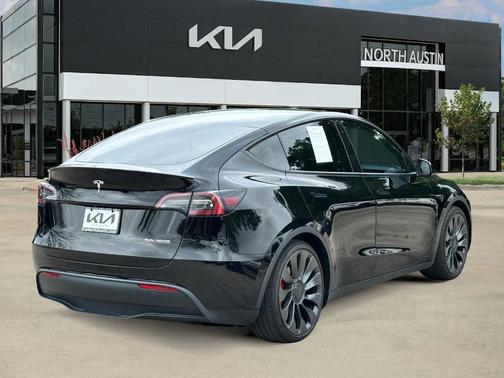 Black 2022 Tesla Model Y Performance