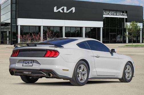 2020 Ford Mustang EcoBoost