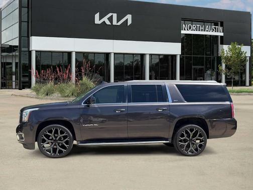 Iridium Metallic 2016 GMC Yukon XL SLT