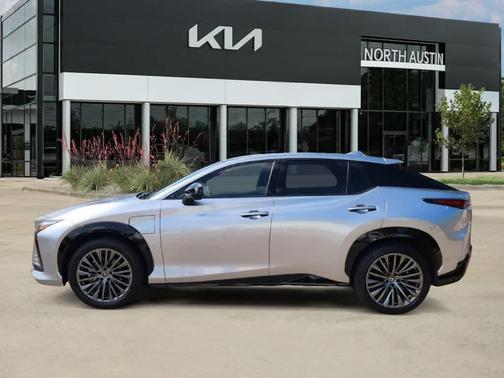 2023 Lexus RZ 450e Luxury
