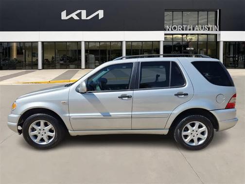 2001 Mercedes-Benz M-Class Base