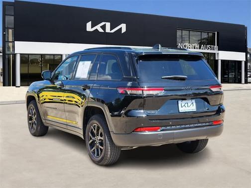 2024 Jeep Grand Cherokee Laredo