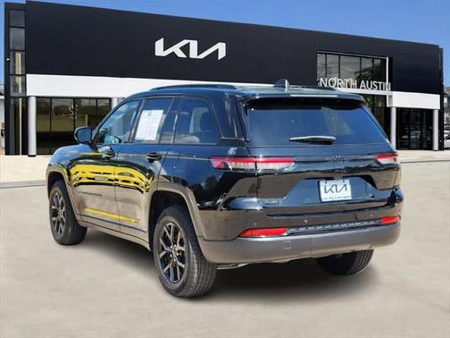 2024 Jeep Grand Cherokee Laredo