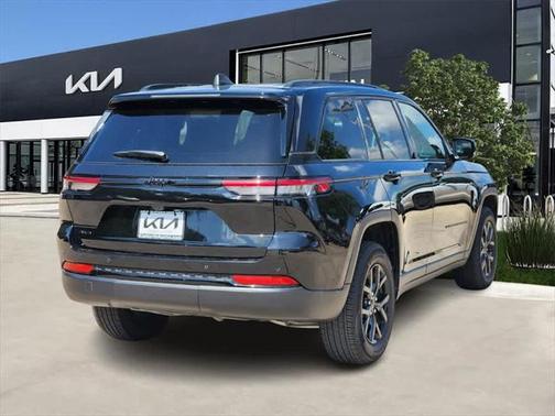 2024 Jeep Grand Cherokee Laredo