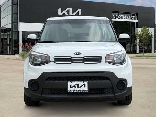 Clear White 2018 Kia Soul Base