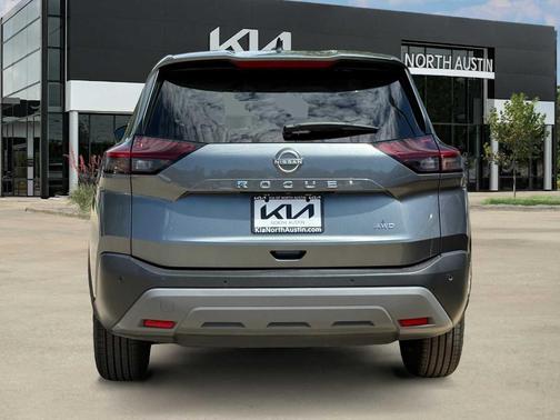 Gun Metallic 2023 Nissan Rogue S