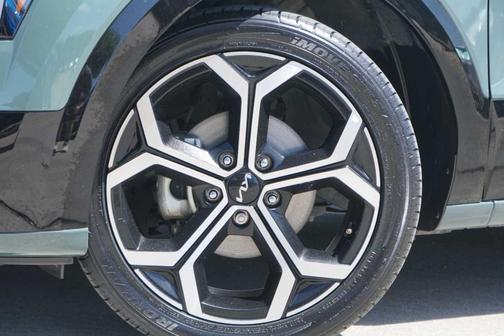 Green 2024 Kia Niro EX Touring