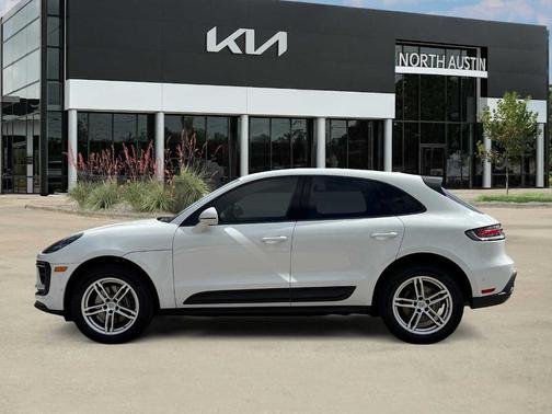 2024 Porsche Macan T