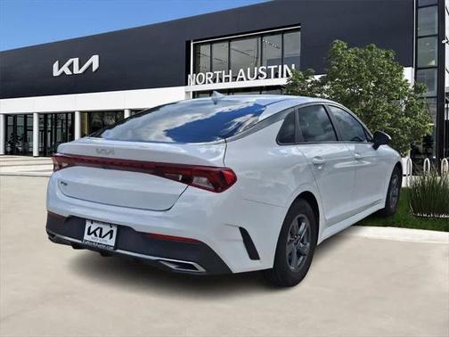 2022 Kia K5 LX