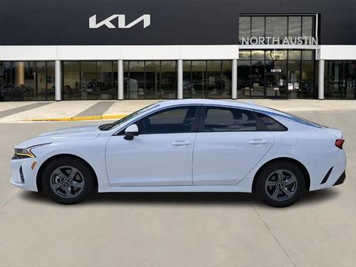 2022 Kia K5 LX