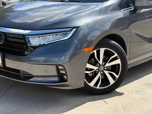Modern Steel Metallic 2023 Honda Odyssey Touring