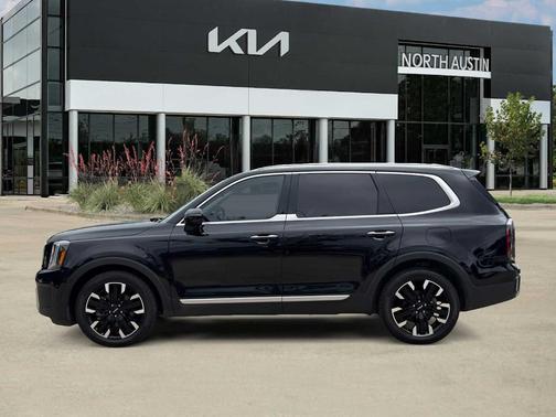 Ebony Black 2023 Kia Telluride SX