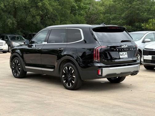 Ebony Black 2023 Kia Telluride SX