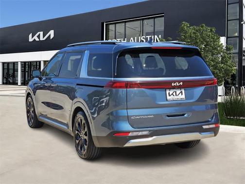 2022 Kia Carnival SX