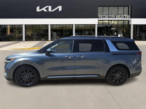 2022 Kia Carnival SX