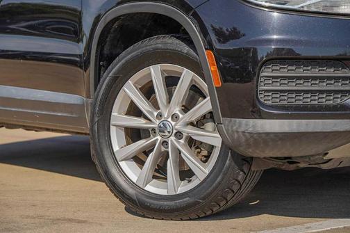 2015 Volkswagen Tiguan SE