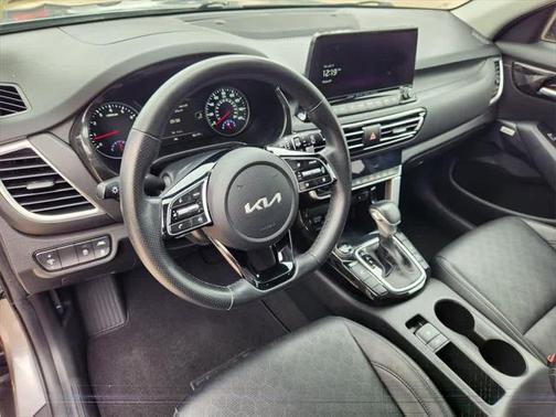 2023 Kia Seltos SX