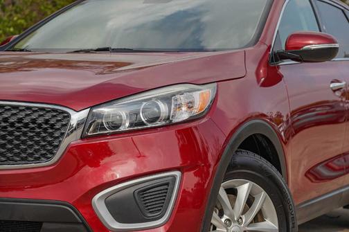 2018 Kia Sorento LX