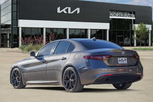 2020 Alfa Romeo Giulia Base