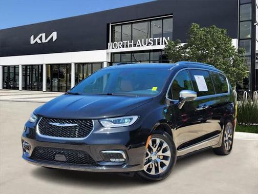 2023 Chrysler Pacifica Hybrid Pinnacle
