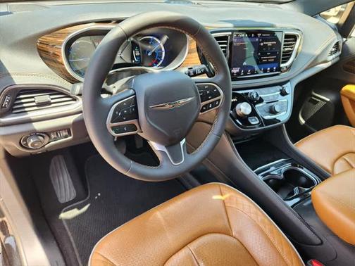 2023 Chrysler Pacifica Hybrid Pinnacle