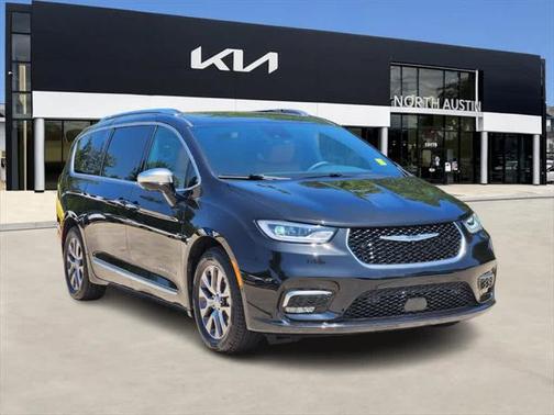 2023 Chrysler Pacifica Hybrid Pinnacle