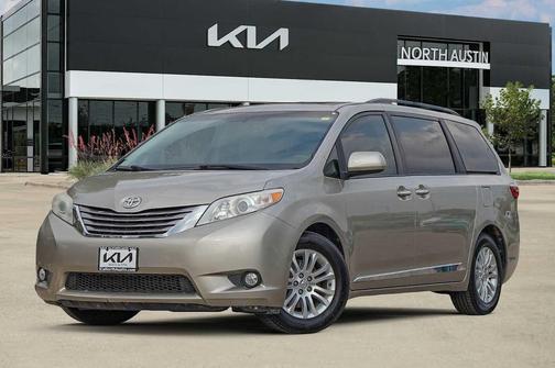 2017 Toyota Sienna XLE