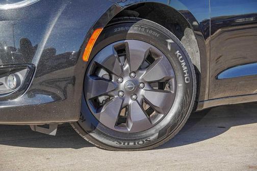 2020 Chrysler Pacifica Hybrid Limited