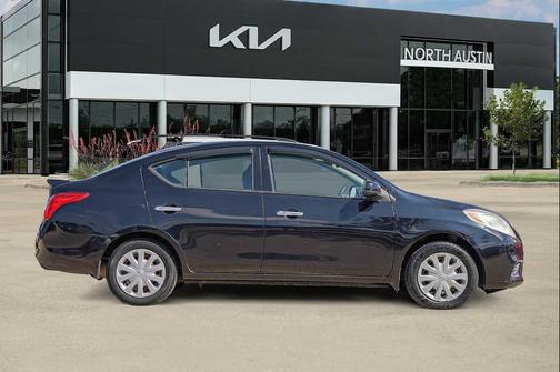 2014 Nissan Versa 1.6 SV