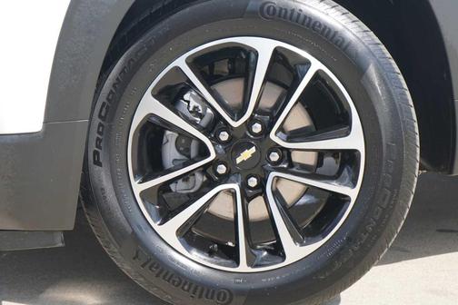 Summit White 2025 Chevrolet Trailblazer LT