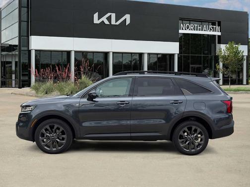 Gray 2022 Kia Sorento X-Line EX