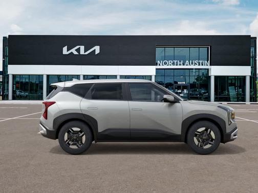 Silver 2027 Kia Seltos LX
