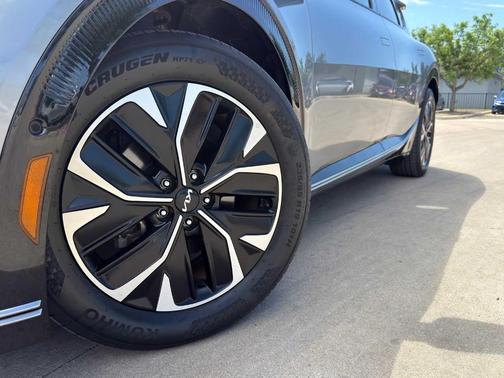 Steel Gray 2023 Kia EV6 Wind