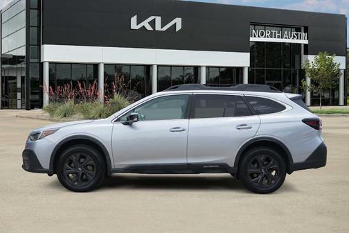 Ice Silver Metallic 2020 Subaru Outback Onyx Edition XT