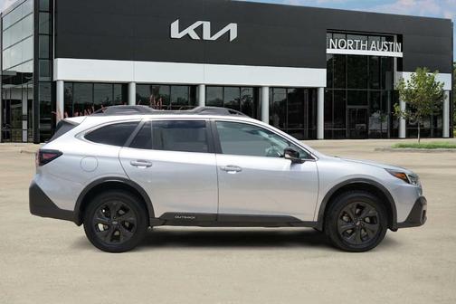Ice Silver Metallic 2020 Subaru Outback Onyx Edition XT
