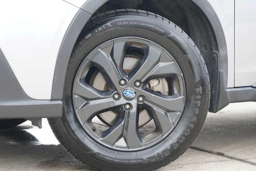 Ice Silver Metallic 2020 Subaru Outback Onyx Edition XT