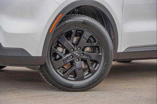 2023 Kia Sorento X-Line S