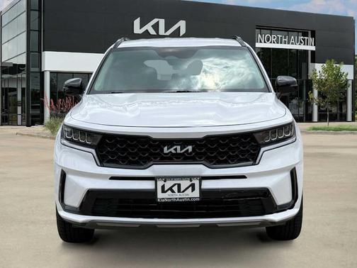 Glacial White Pearl 2023 Kia Sorento S