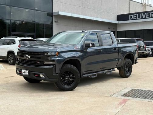 Shadow Gray Metallic 2020 Chevrolet Silverado 1500 LT Trail Boss