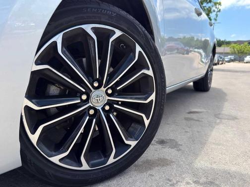 Classic Silver Metallic 2014 Toyota Corolla S Plus
