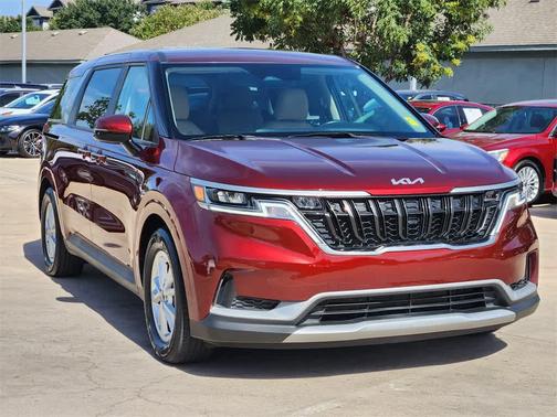 2023 Kia Carnival LX