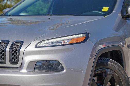 2016 Jeep Cherokee Altitude