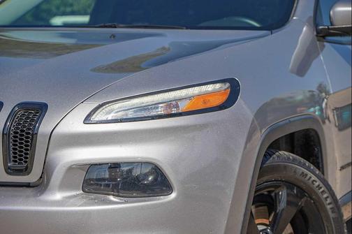2016 Jeep Cherokee Altitude