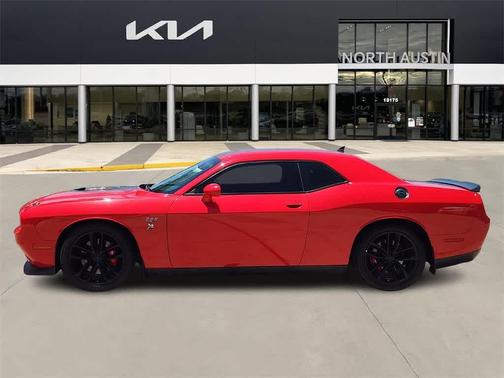 2016 Dodge Challenger 392 Hemi Scat Pack Shaker