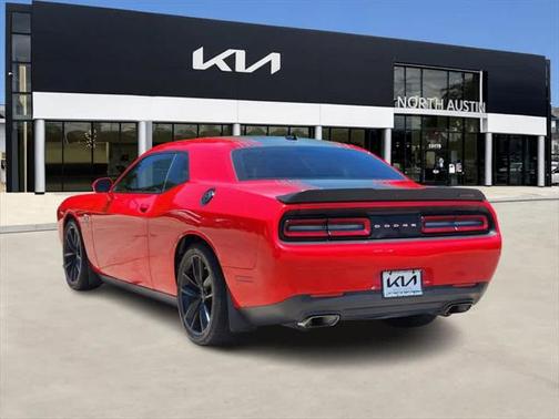 2016 Dodge Challenger 392 Hemi Scat Pack Shaker