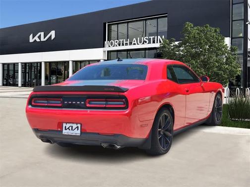 2016 Dodge Challenger 392 Hemi Scat Pack Shaker